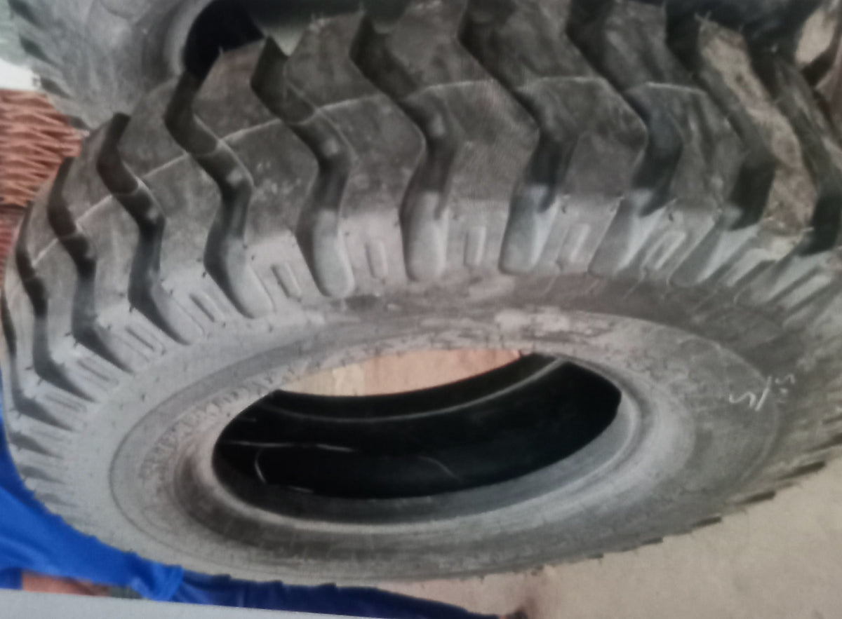 Triangle tyre sino howo(12.00R20)